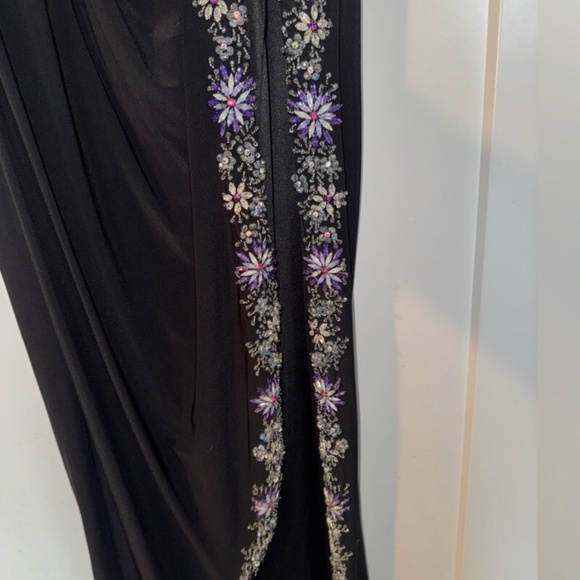 MAC DUGGAL 76992 ONE SHOULDER ASYMMETRICAL EMBELLISHED HEM BLACK JERSEY GOWN 16W - Picture 5 of 6